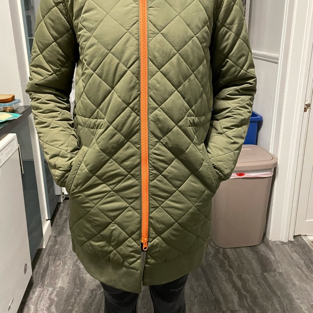 Green coat - Picture 2 of 6